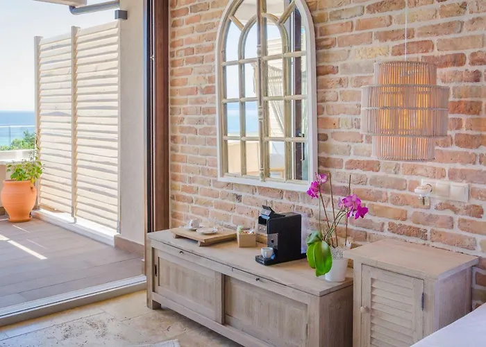 Agorastos מלון 2*