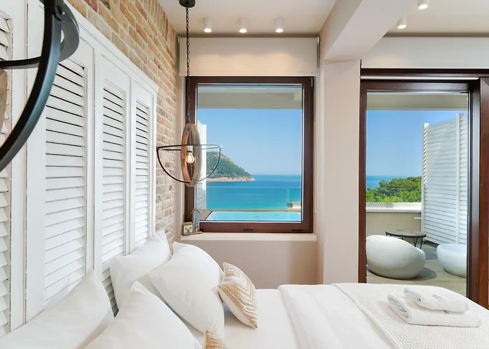 Hotel Agorastos Koinira